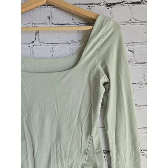 Lululemon Wundermost Ultra-Soft Nulu Square-Neck Long-Sleeve Bodysuit Sage Green - Picture 4 of 9